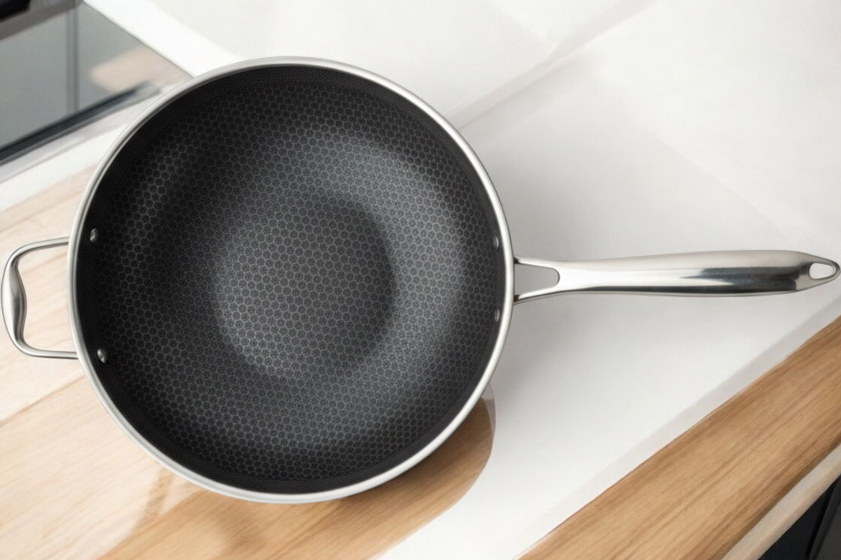 Hexclad 12-Inch Hybrid Stainless Steel Nonstick Wok - Pre-Owned Excellent Condition