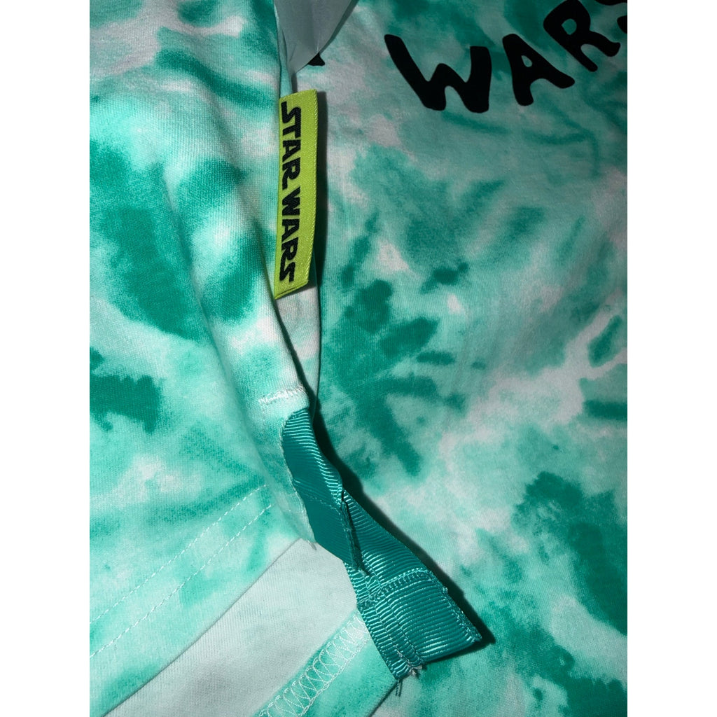 Star Wars side label and tie-dye fabric detail