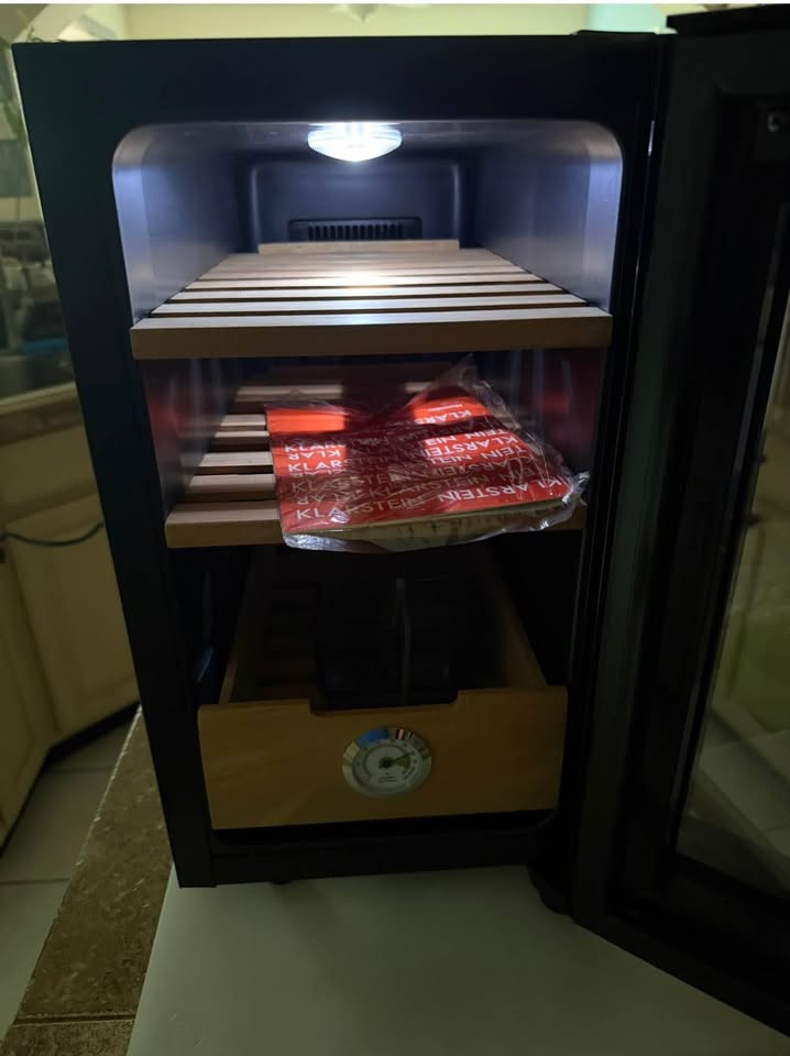Klarstein El Presidente 23 Electric Cigar Humidor Cabinet - product photo 3
