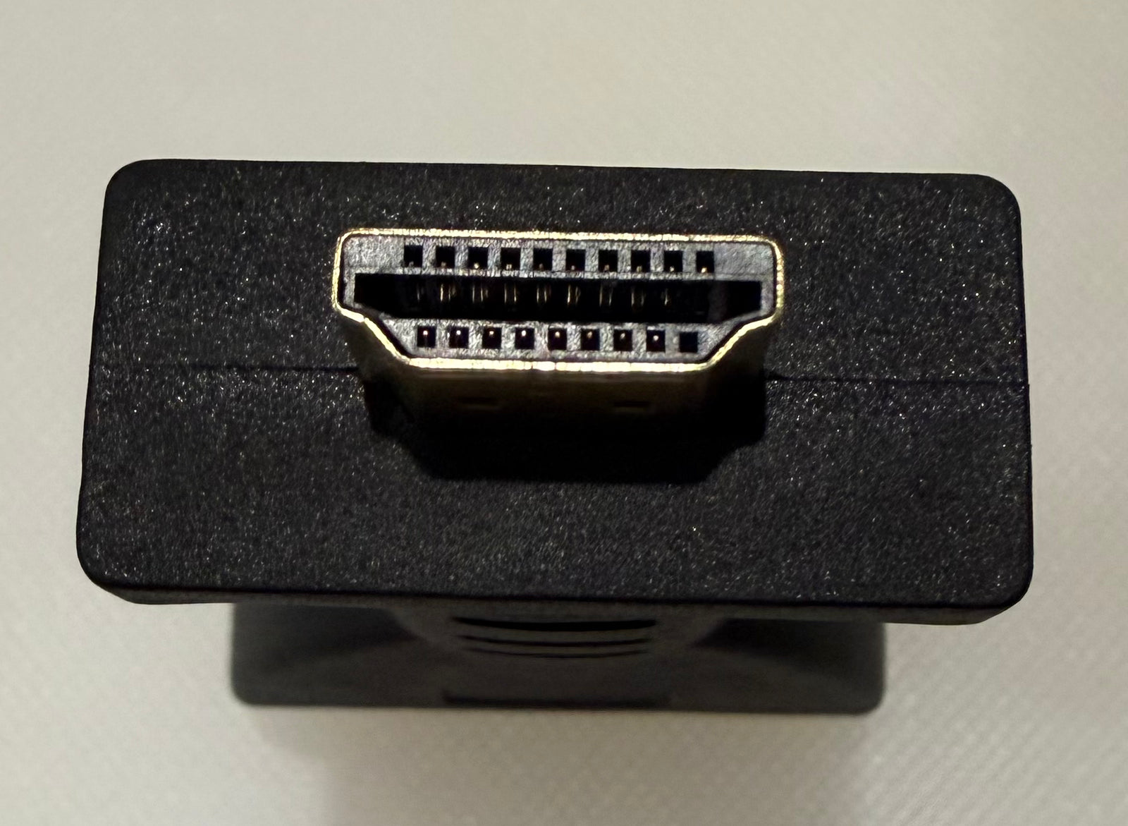 HDMI to RCA video adapter — product photo 3