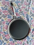 Hexclad Hybrid 12 inch Griddle Pan top view showing honeycomb surface