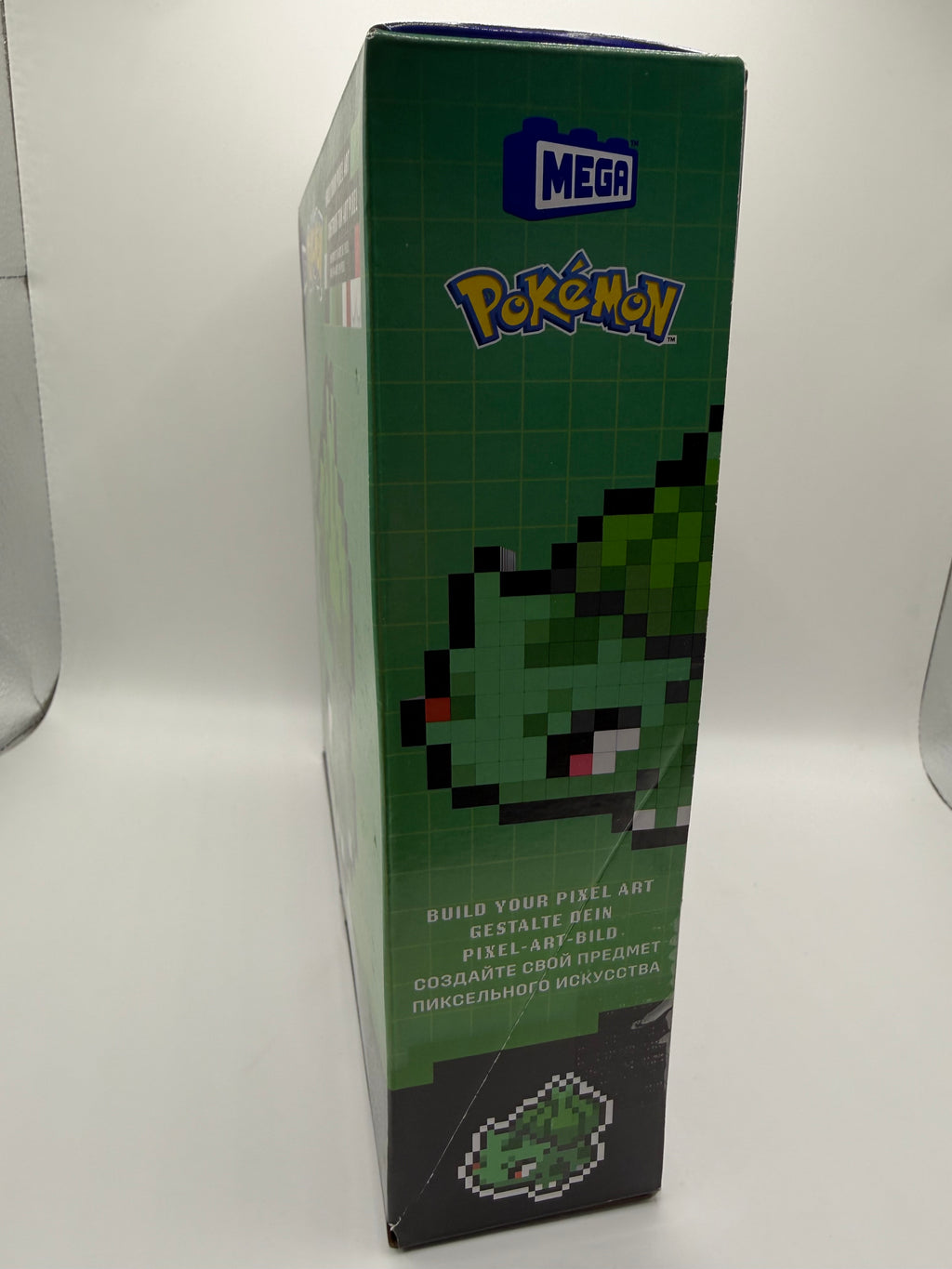 Back view of Pokemon Bulbasaur Building Set showing pixel art figure and info
