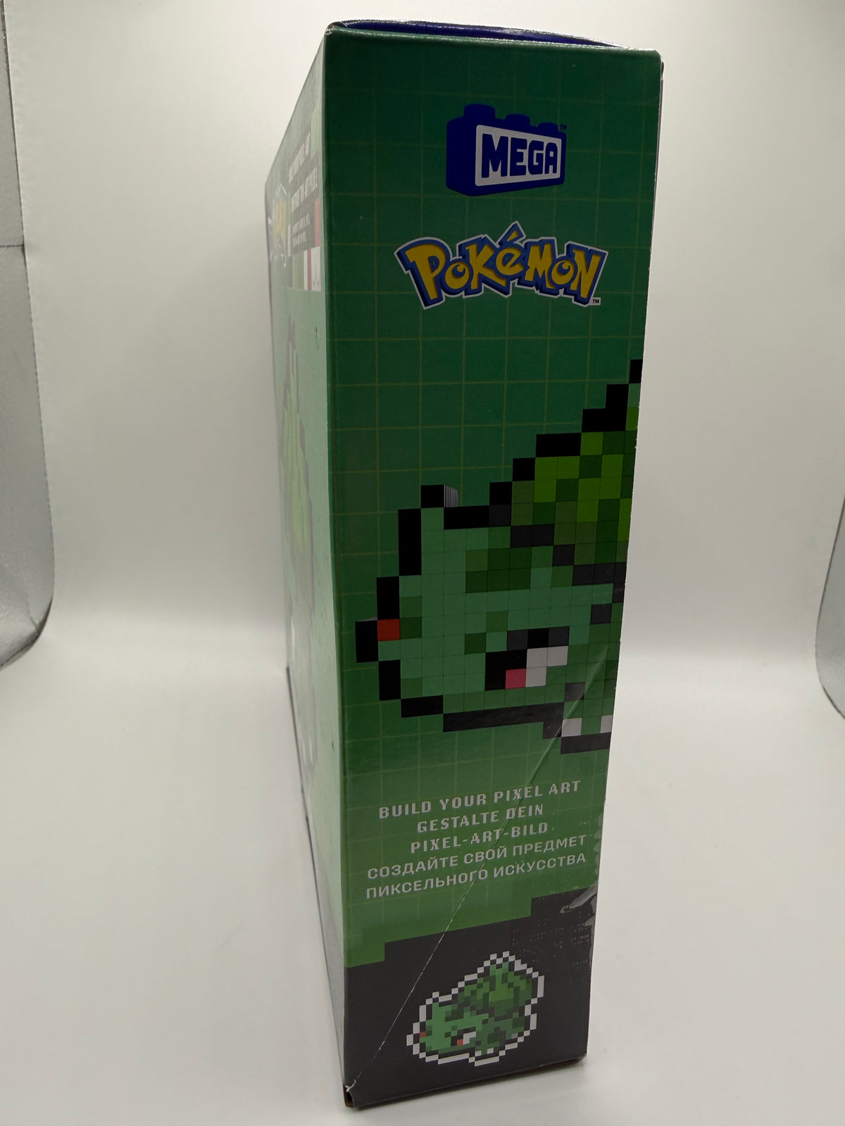 Back view of Pokemon Bulbasaur Building Set showing pixel art figure and info