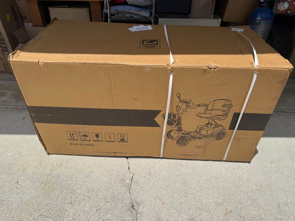 Unbranded W3467 Four-Wheel Mobility Scooter, New Sealed in Box - product photo 4